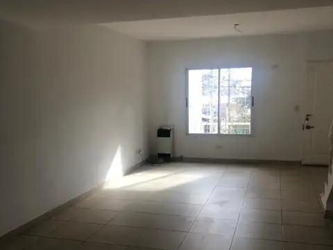 Depto Tipo Casa en Alquiler 15 años