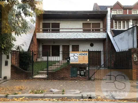 Casa 5 Ambientes en Venta - Villa Sarmiento