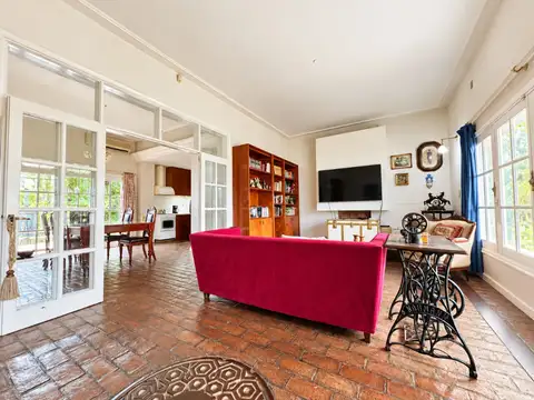 Casa 7 ambientes con 3 baños