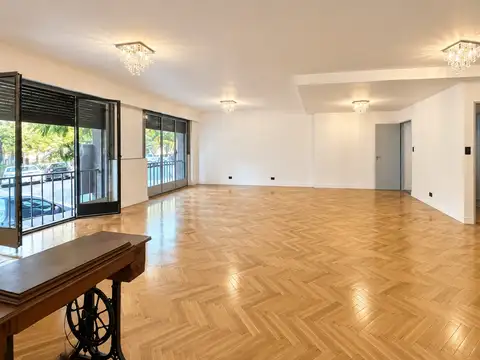 Departamento en venta tres ambientes con cochera Belgrano