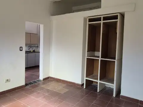 Local en Alquiler en Caseros, $ 380.000