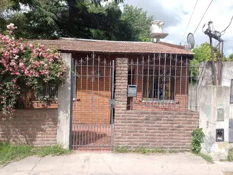 CASA EN BERISSO EN VENTA. ACEPTA PERMUTA