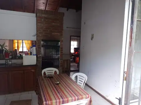 CASA EN BERISSO EN VENTA. ACEPTA PERMUTA