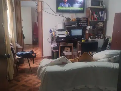 HERMOSO MONOAMBIENTE EN FLORESTA