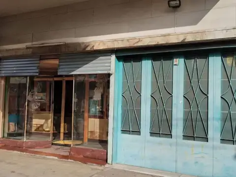 Venta de Propiedad Multifuncional en Lanús oeste.