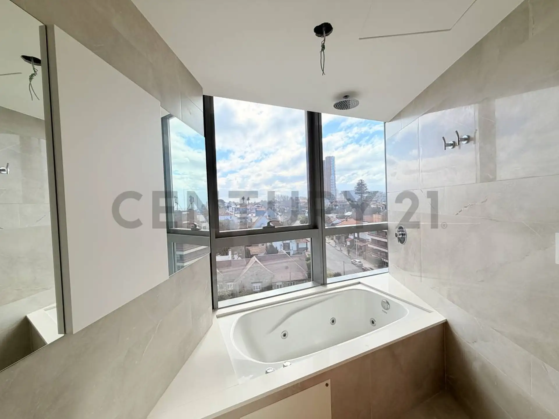 3 Ambientes en Maral Explanada – Torre 2 | Piso 7 | 125 m² | Cochera doble + baulera