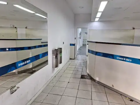 Local en Alquiler en Flores, $ 12.000.000