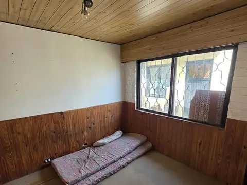 Casa 5 ambientes con 1 baño