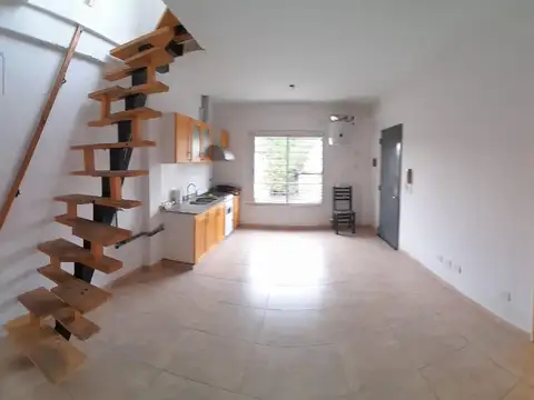 DEPARTAMENTO 2 AMBIENTES EN ALQUILER CASTELAR NORTE