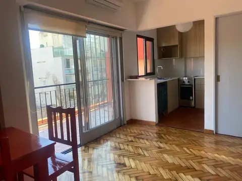 Departamento en Alquiler en Colegiales, USD 800