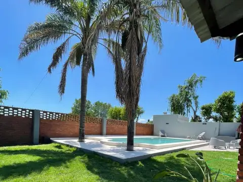 Casa 5 ambientes con 3 baños