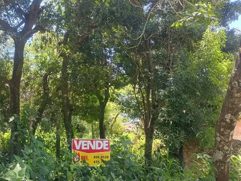 Gran terreno arbolado en Villa Fabiana cercano a autovía!