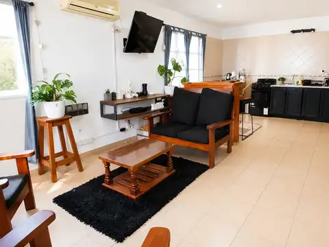 EXCELENTE DUPLEX EN JOSE C PAZ AMPLIO Y LUMINOSO