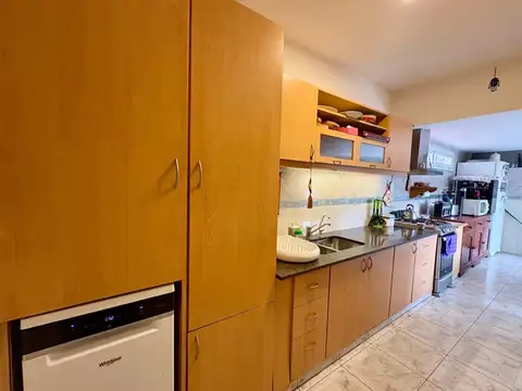 Departamento 4 ambientes con 2 baños