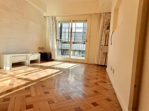Departamento 4 ambientes con dependencia y cochera