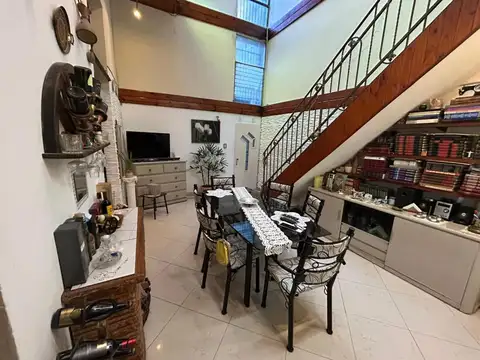 Depto Tipo Casa en Venta de 5 ambientes