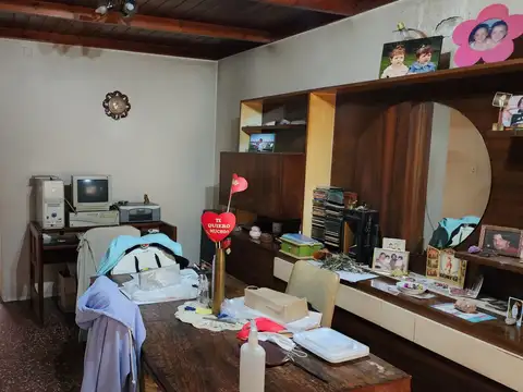 Casa 4 ambientes con 1 baño