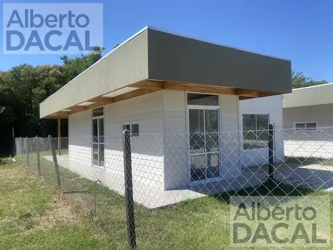 Casa 3 ambientes con 2 baños