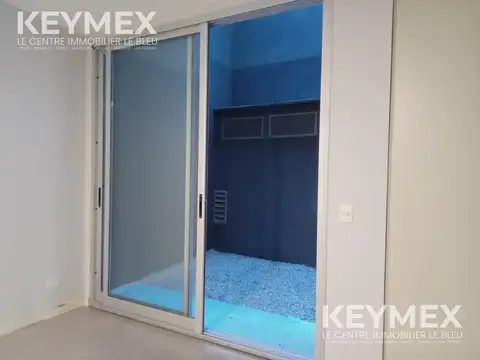 Monoambiente en alquiler con patio, apto profesional.