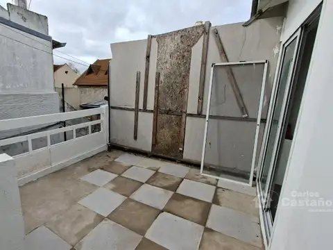 PH 2 ambientes refaccionado todo a nuevo en duplex.
