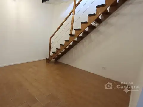 Depto Tipo Casa en Alquiler de 2 ambientes