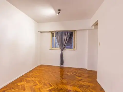 Av Directorio 2300 , Piso 2