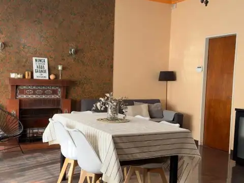 Casa en Venta en Haedo, USD 200.000