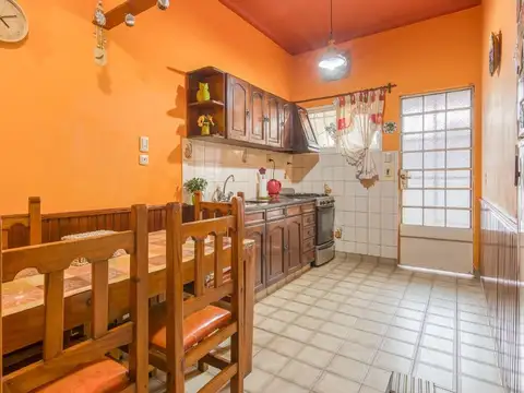 Casa 4 ambientes con 1 baño