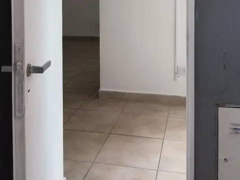 Departamento en Alquiler en Lanús, $ 800.000