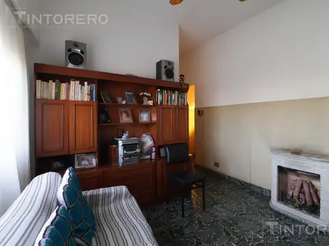 Depto Tipo Casa 4 ambientes con 2 baños