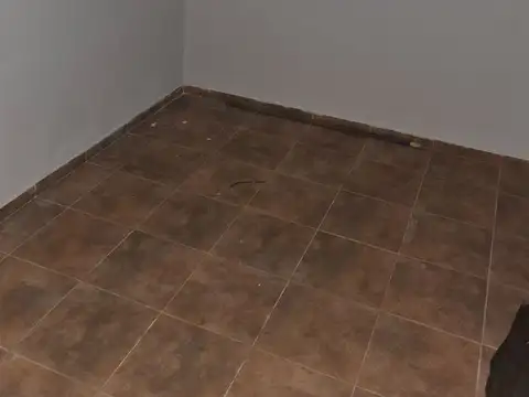 VENTA CASA 2 DORMITORIOS EN B° SARMIENTO