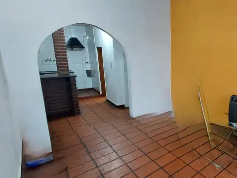 Depto Tipo Casa en Alquiler en Lanús Oeste, $ 600.000