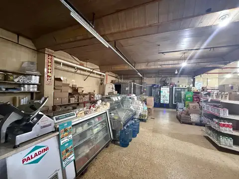 Venta Casa Con Local Comercial y Fondo de Comercio. V. G. Galvez