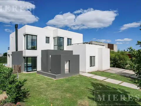 Casa en venta a estrenar sobre lote interno en El Cantón Barrio Golf