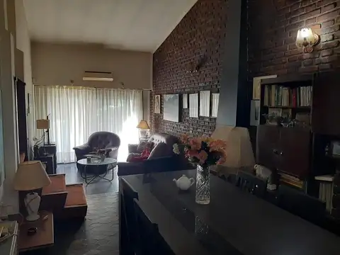 Casa en Venta en Hurlingham, USD 190.000