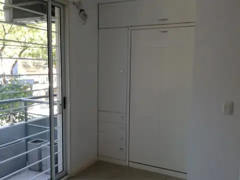 Departamento en Venta en Chacarita, USD 78.000