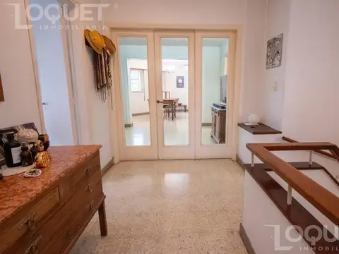 Casa 8 ambientes con 1 baño