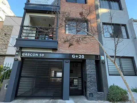 Departamento monoambiente con terraza privada y baulera, en Banfield Este