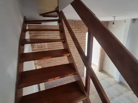 Depto Tipo Casa en Alquiler de 2 dormitorios