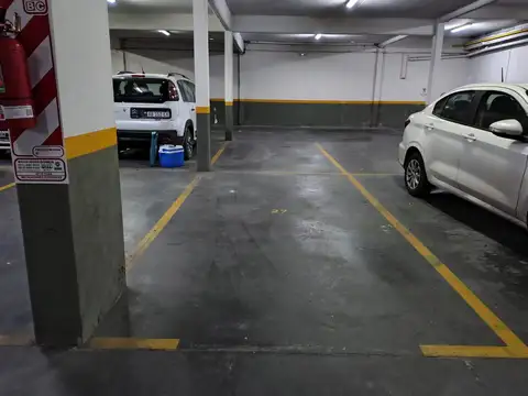 Venta de cochera cubierta - Villa Urquiza DoHo