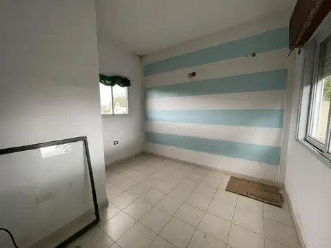 Entre Ríos Nº 2036 entre Madame Curie y Guillermo 100