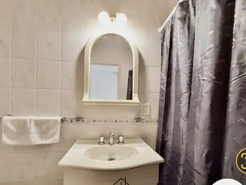 Casa 3 ambientes con 2 baños