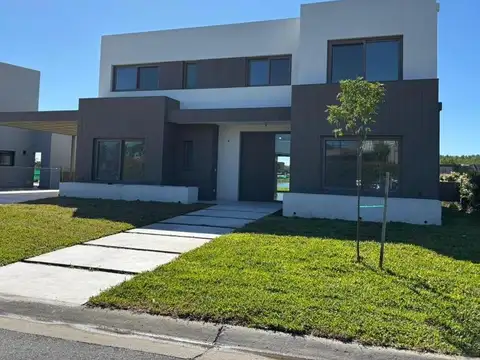 Villanueva Santa Ana 5 Dorm a laguna VENTA a estrenar