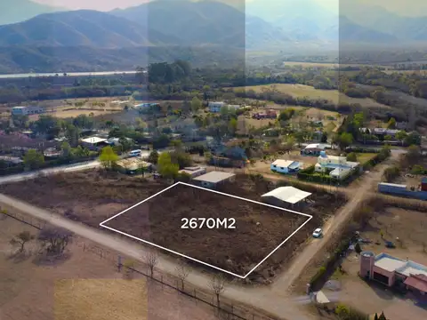 Terreno en Campo Quijano barrios Las Lomitas