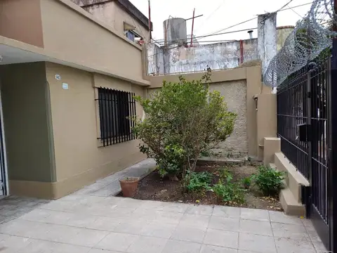 Alberdi 900