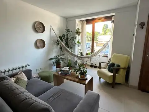 Depto Tipo Casa en Alquiler de 2 dormitorios