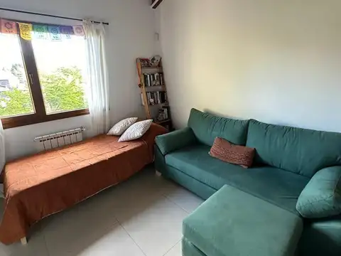 Depto Tipo Casa en Alquiler con 1 cocheras
