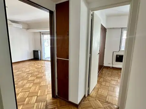 Hermoso y amplio 3 Amb c/ dep o 3er dormitorio. Piso. Balcón corrido al frente. Todo luz 