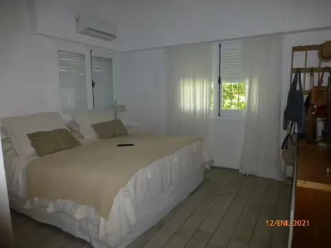 Depto Tipo Casa 4 ambientes con 2 baños