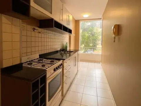 Crámer 2300, Piso 1